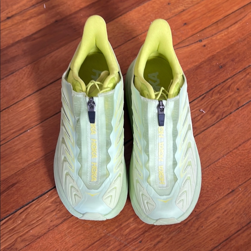 Hoka Green Athletic Shoes with Zippered Closure and Breathable Mesh